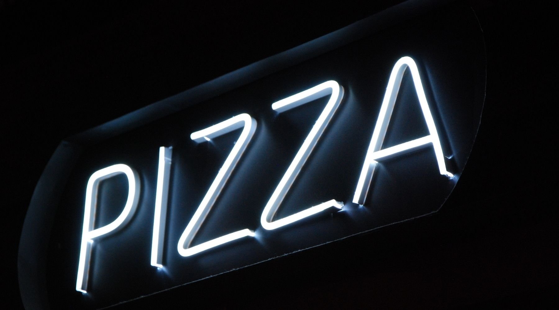 Advantages of LED Neon Signs for Window Displays