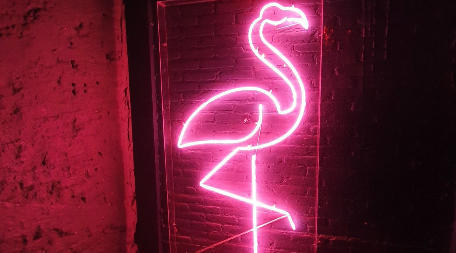 How to Use Custom Neon Signs to Add Colour to Your Home Decor