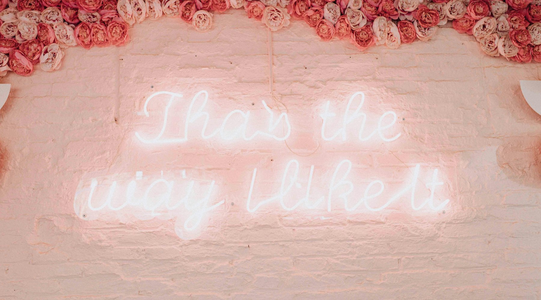 Versatility Of Neon Signs For Your Wedding Day